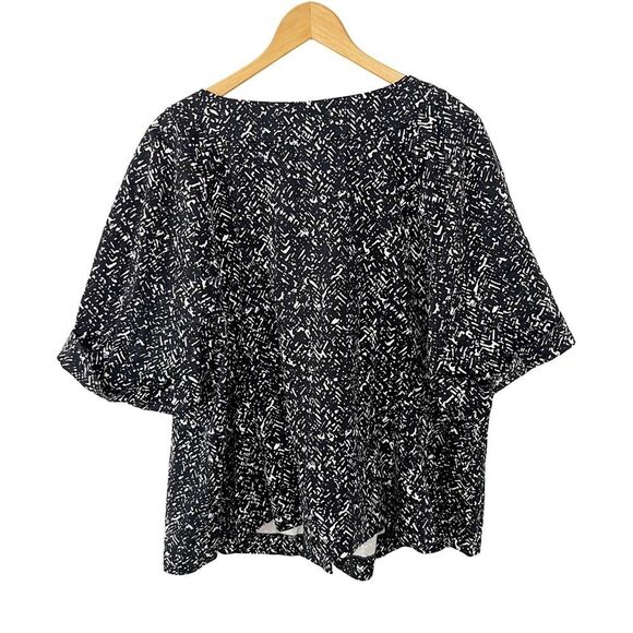 Lane Bryant Black White Pattern Design Cuffed Short Sleeve Open Style Jacket - Picture 2 of 7
